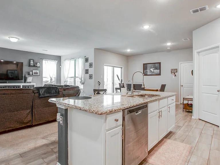 2820 Brittlebush Dr — Photo 12