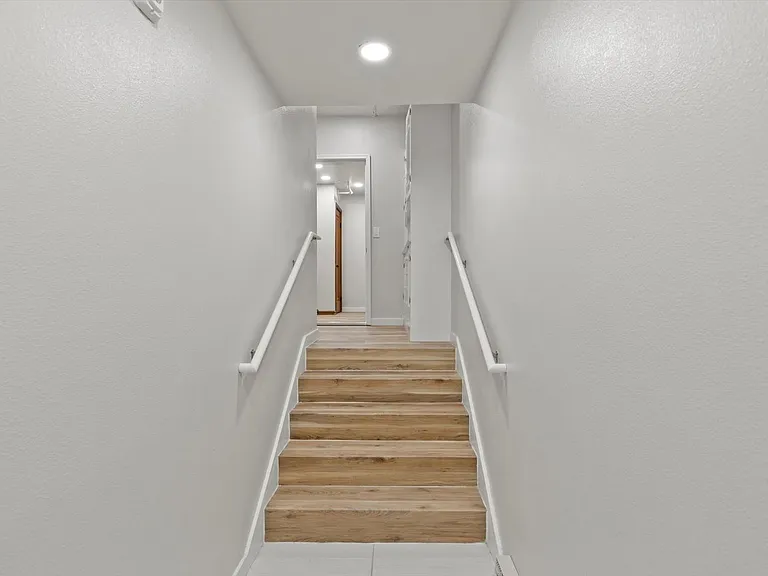 700 Macon Ave — Photo 6