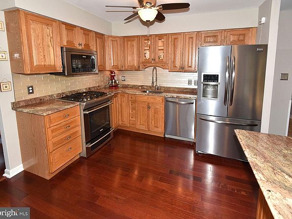2nd image of 458 Retford Dr