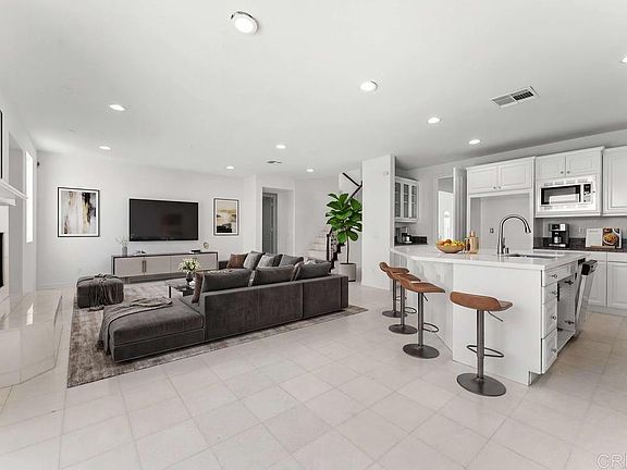 3rd image of 1004 Red Granite Rd