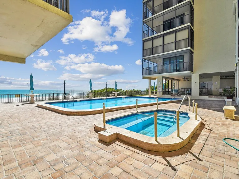 15400 Gulf Blvd #ID1386049P — Photo 39