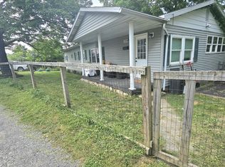 1319 Summers School Rd, Morgantown, WV 26508