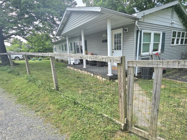 1319 Summers School Rd