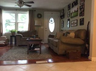 79 Homeland Ave, Warwick, RI 02886