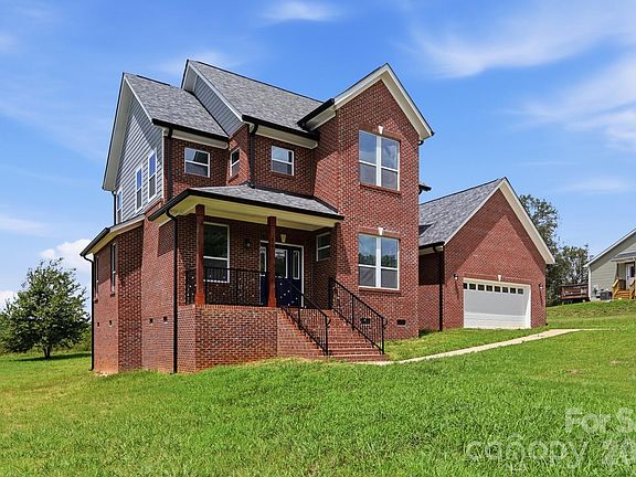 3rd image of 114 Strawberry Ct