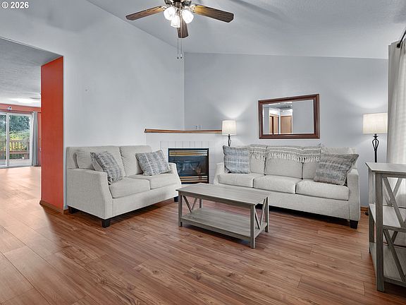 4th image of 2080 SE Currin Ln