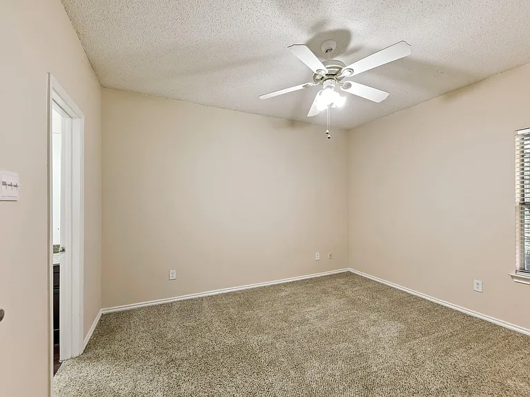 Covington Pointe — Photo 31