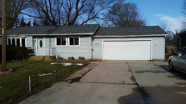 315 Hillcrest Rochelle, IL