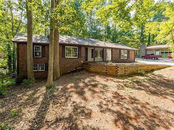 2nd image of 2528 Kingswood Dr
