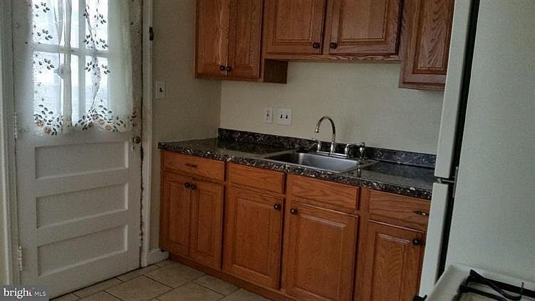 2nd image of 5007 13th Pl NE