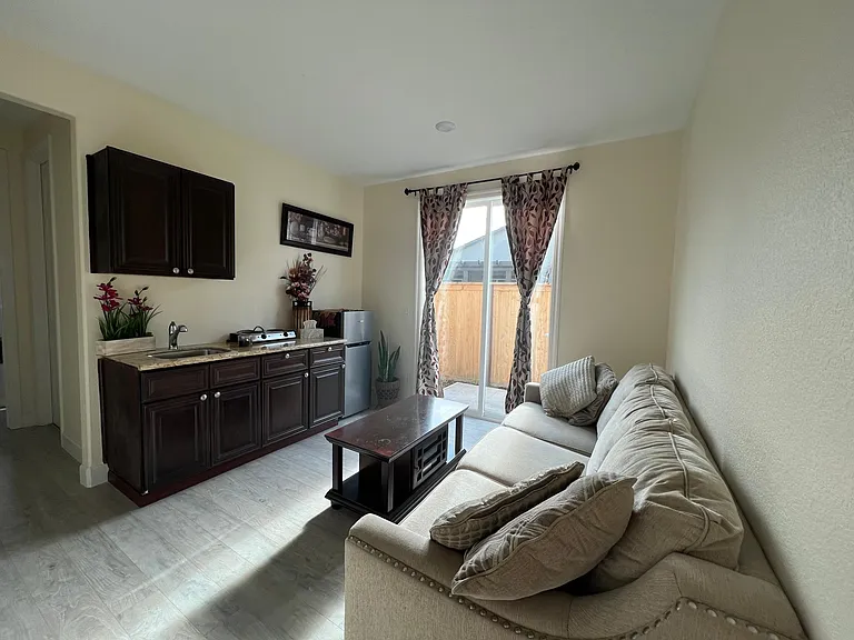 Crawford Dr — Photo 3