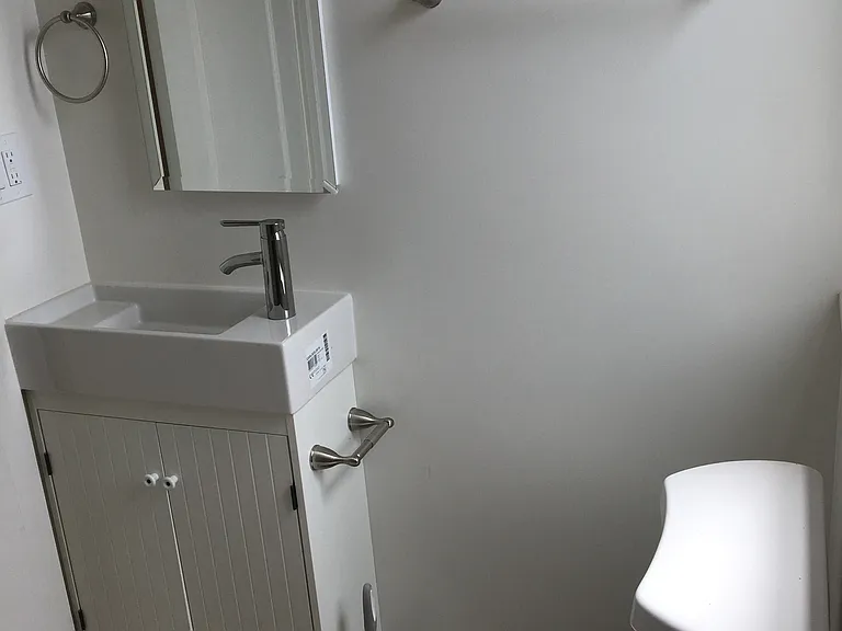Anita Road Apartments — Photo 27