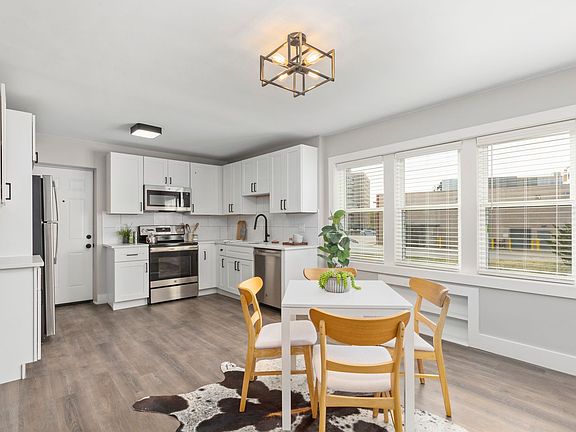 3rd image of 8360 Delmar Blvd #0df02c17f