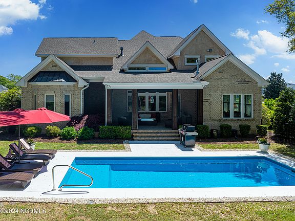 2nd image of 4455 Glenscape Lane SE