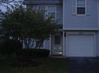 1215 Arapaho Ct, Naperville, IL 60540