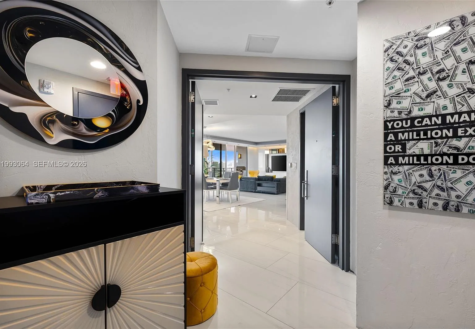 Riva Condominium — Photo 2