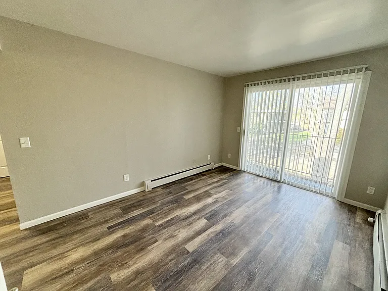 Town's Edge Apartments — Photo 47