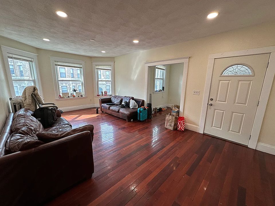 1st image of 192 Kelton St #5