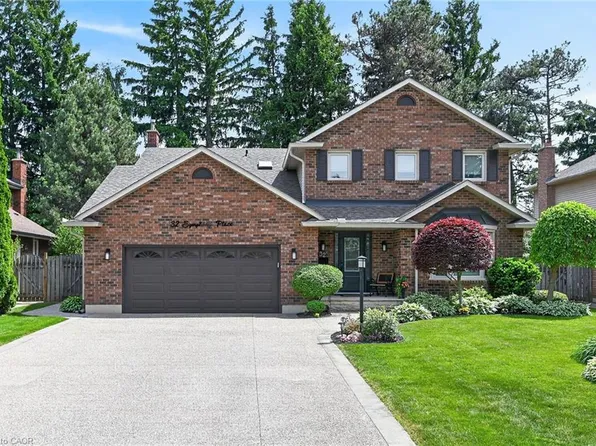 32 Symphony Pl, Hamilton, ON L9G 4V6