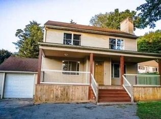 548 North Ave, Pleasant Valley, NY 12569