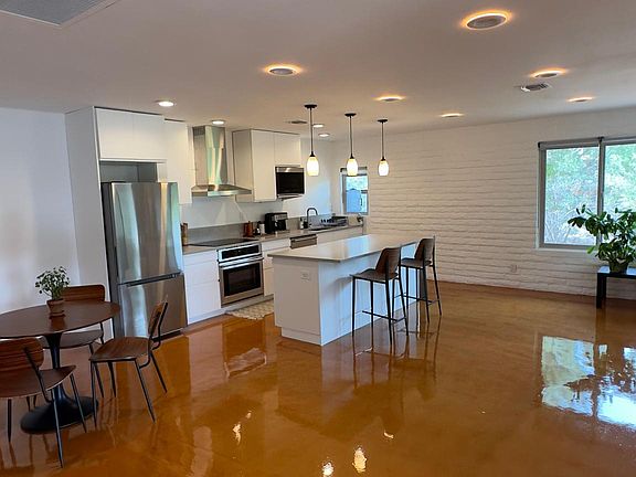 Brand new kitchen with spacious dining area