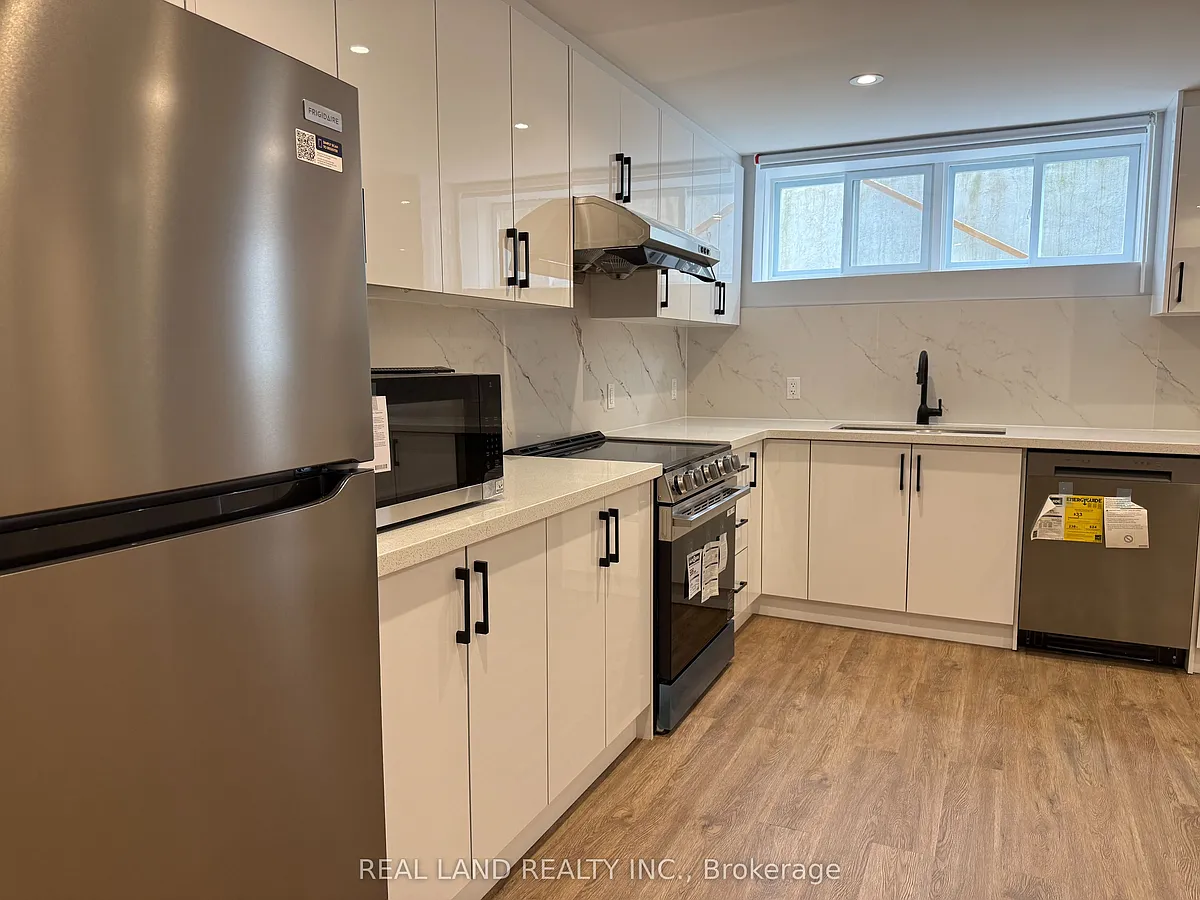 Building Photo - 220 Millard Ave #3