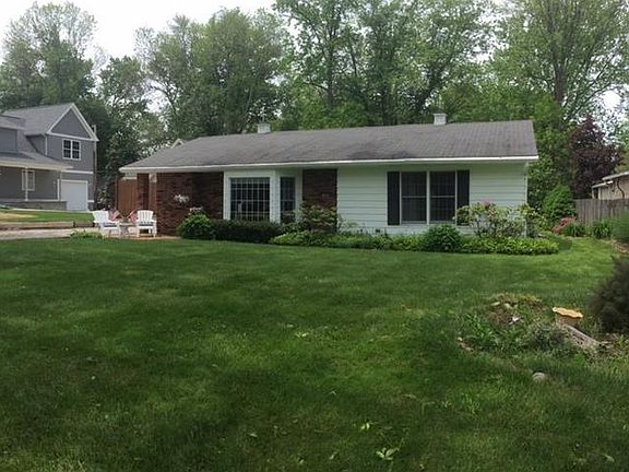 2nd image of 1320 Cumings Blvd