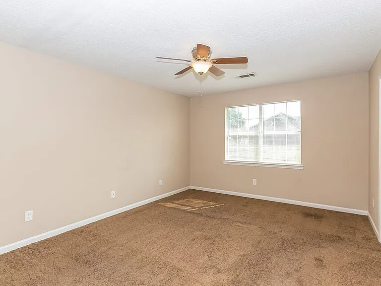 210 Orchard Vw — Photo 10