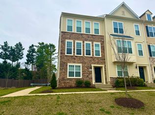9914 Wood Edge Way, Lanham, MD 20706