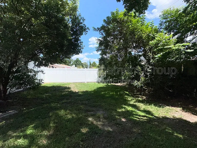 2828 Scarlet Rd — Photo 32