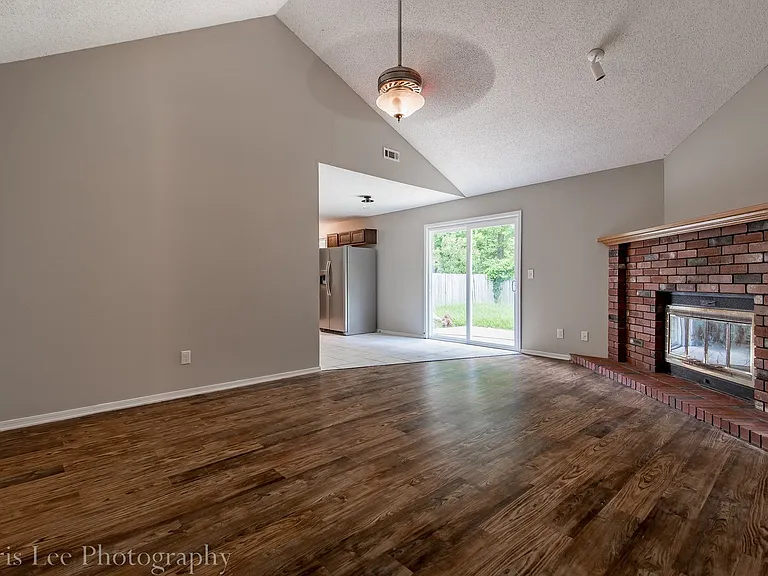1754 N Salem Rd — Photo 3