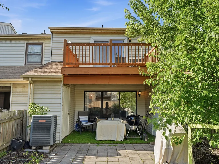 272 Hudson Ct — Photo 19