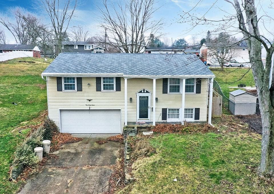 1st image of 147 Essex Cir