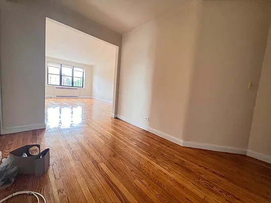 Rented by Queens Apartments Realty LLC | media 1