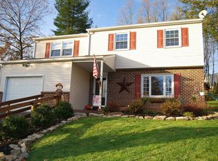 5 Elaine Dr, Boyertown, PA 19512