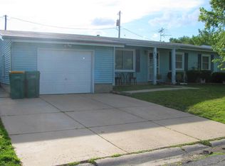 546 Riviera Rd, Valparaiso, IN 46385