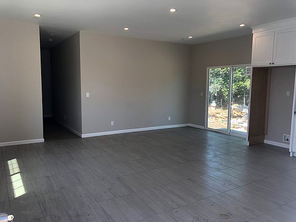 2nd image of 14215 Polk St #4