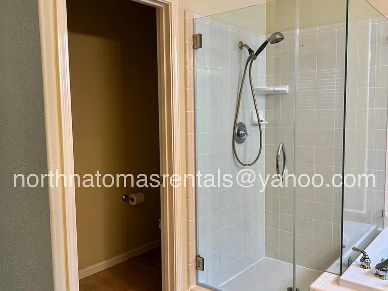 3949 Moraga Dr — Photo 32