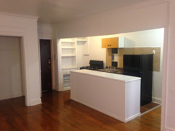 2nd image of 5442 S Harper Ave APT 310