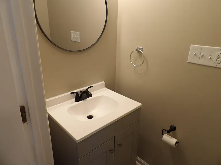 902 Plaza Dr #5 — Photo 19