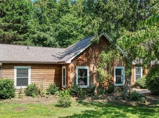 4620 Pennoak Rd, Greensboro, NC 27407