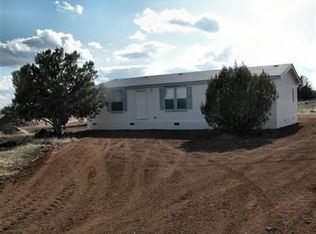 2092 N Luana Dr, Ash Fork, AZ 86320