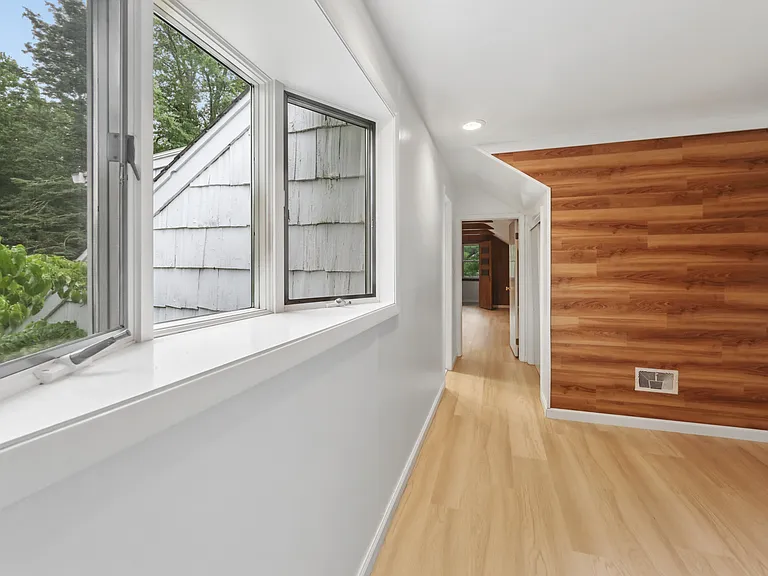 26 Glenwood Rd — Photo 13