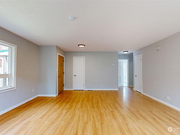 3rd image of 648 Balm Street