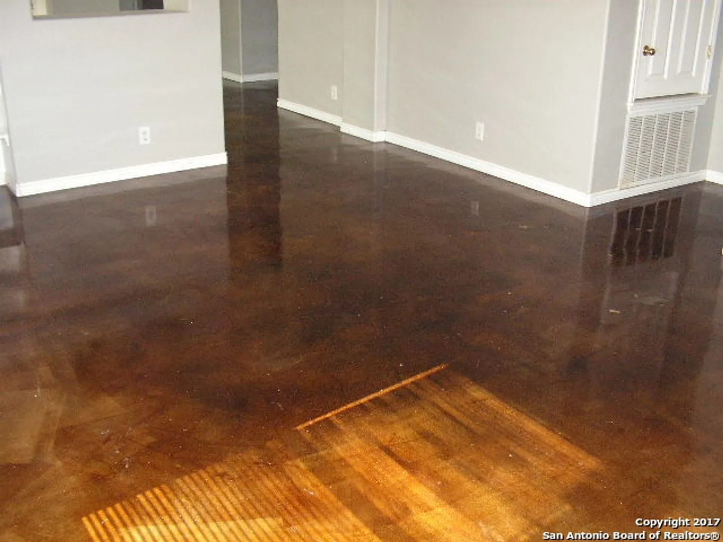 New On Market — Photo 4