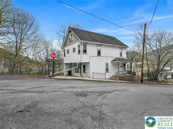 132 S Allen St, Nesquehoning, PA 18240