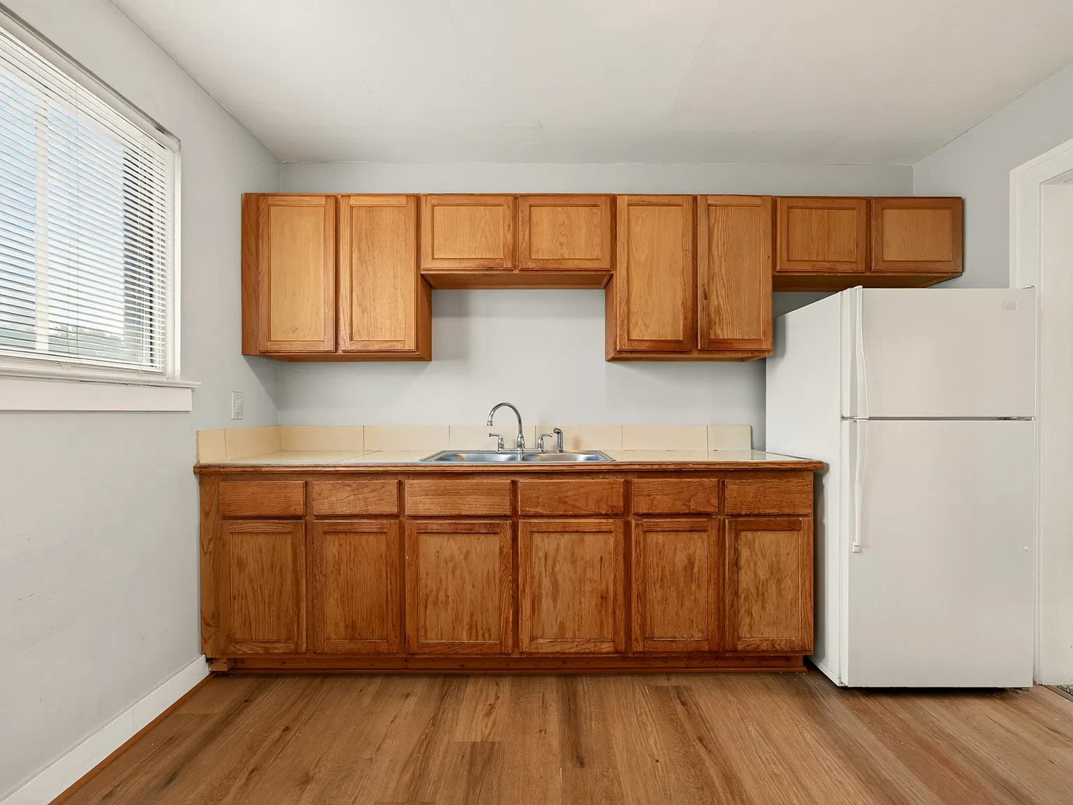 2 bed, 1046 sqft, $1,000 — Photo 2