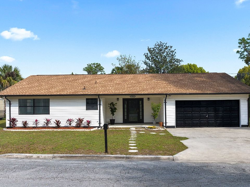 1st image of 373 NW Irma Ave