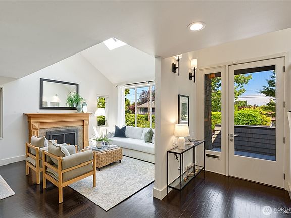 5th image of 1819 39th Avenue E