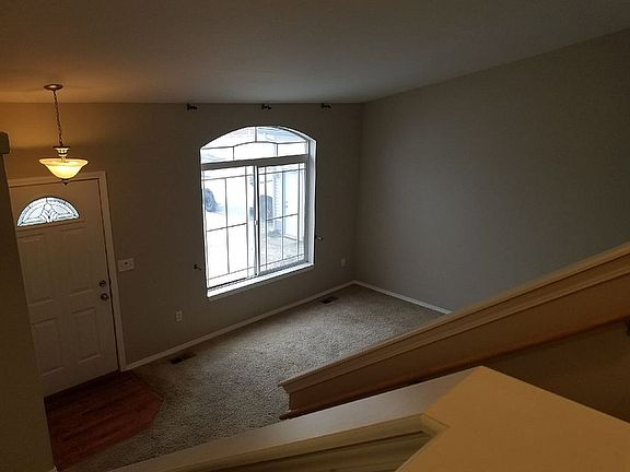 3rd image of 1219 S Van Marter Ln